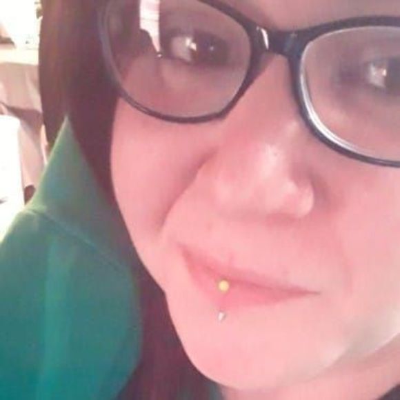 Meet your Posher, Kimberly - Picture 1 of 1